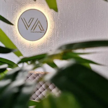 Valia 2 *